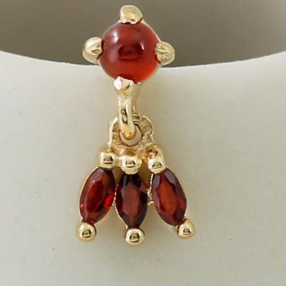 All 14k Yellow Gold 18g 6mm (Images Look Bigger
For Details)